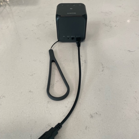 Sony Portable Bluetooth Speaker SRX-X11 (BLACK) - Gentle Used - Picture 4 of 5